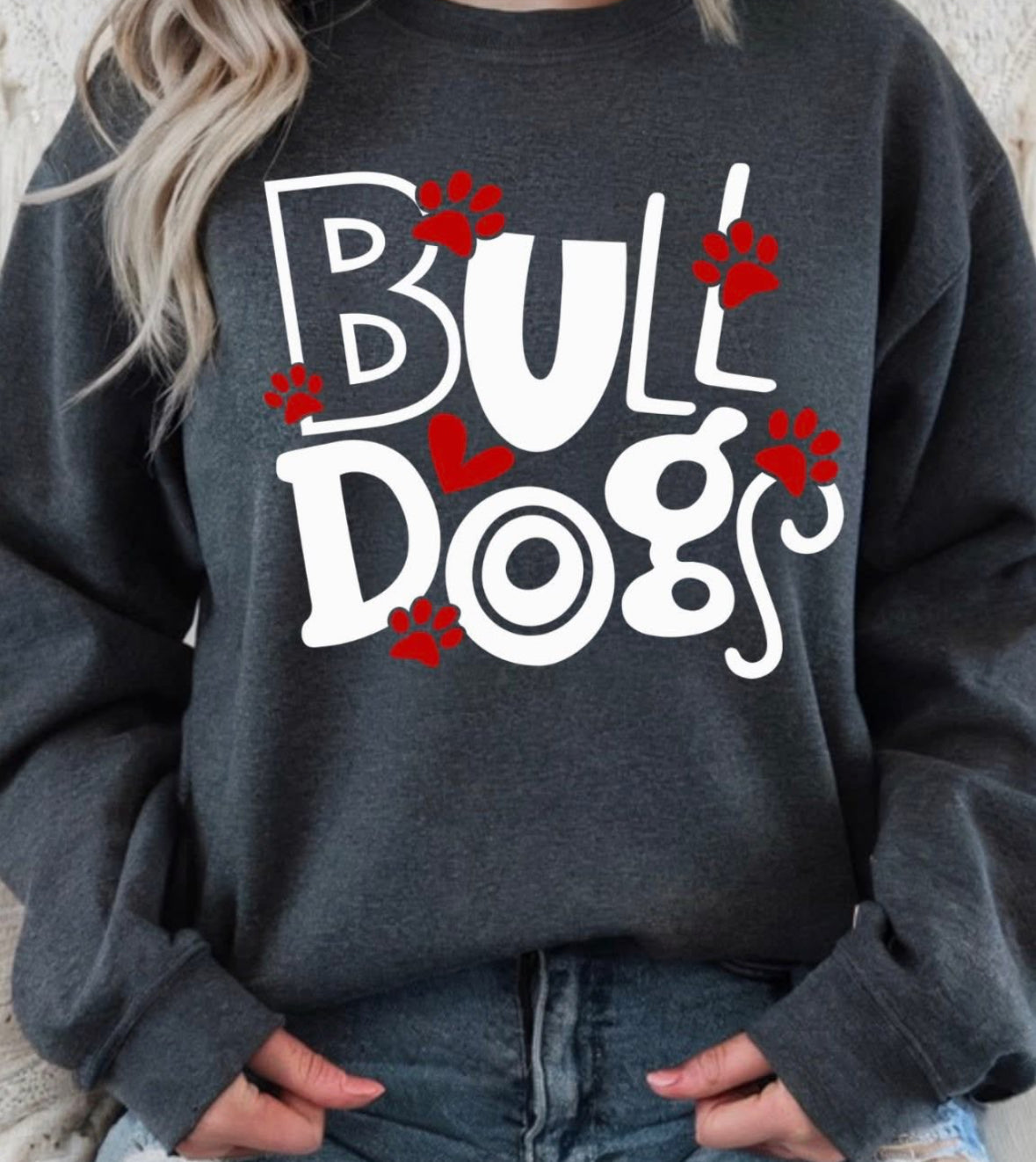 Bulldogs, Hearts and Paws